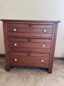 lot 5 image: Solid Wood Vintage Dresser & Contents