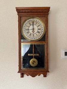 lot 6 image: Antique Early 1900s Railroad Regulator Clock