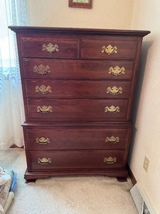 lot 9 image: 7 Drawer Ethan Allen Cherry Wooden Dresser