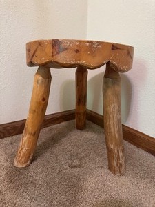 lot 14 image: Vintage Woodale Canadian Wooden Stool