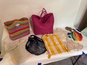 lot 18 image: Summer Bags