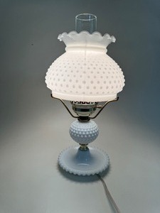 lot 61 image: Vintage White Hobnail Milk Glass Hurricane Table Lamp