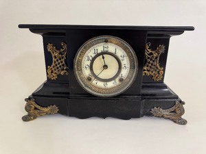 lot 62 image: Antique Ansonia Cast Iron Mantel Clock