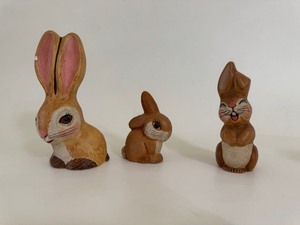 lot 63 image: Vintage Bunny Figurines
