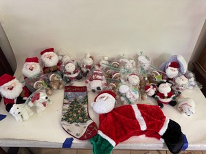 lot 99 image: Large Lot of Christmas & Santas