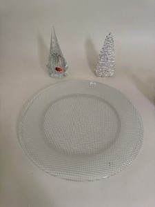 lot 112 image: Glass Plate & Christmas Trees