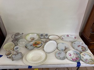 lot 116 image: Large Lot of Vintage China