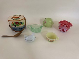 lot 119 image: Vintage Glass, Vaseline Glass included