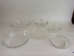 lot 84 image: Lot of Pyrex Casserole Dishes