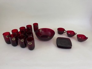 lot 87 image: Anchor Hocking Royal Ruby Dishes