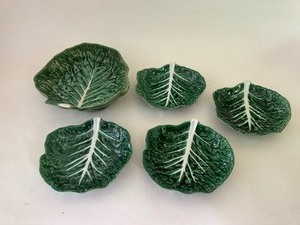 lot 89 image: Vintage Portugal Green Cabbage Bowls