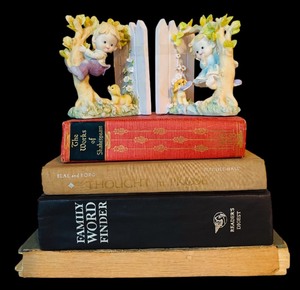 lot 93 image: Pair of Vintage Bookends and Books