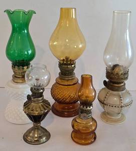 lot 54 image: Miniature Oil Lamp Collection