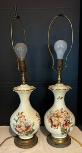 lot 129 image: Pair of Coordinating Vintage Lamps