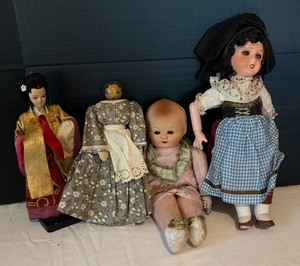 lot 218 image: Four Fabulous Vintage Dolls