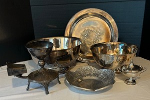 lot 232 image: Vintage Silver Plated Epergne, Platter, Bowls and More