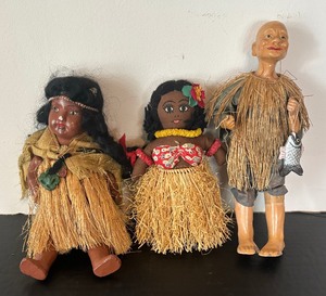 lot 103 image: Variety of Vintage Dolls