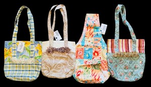lot 197 image: Cloth Floral Design Tote Bags