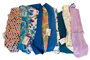 lot 100 image: Variety of Scarves including Infinity Scarves