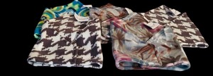 lot 182 image: Warm and Fashionable Polar Fleece Neck Wraps