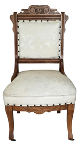 lot 256 image: Antique Victorian Parlor Chair