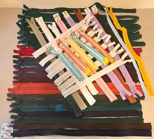 lot 337 image: Colorful Zipper Options