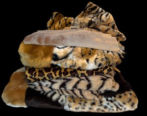 lot 311 image: Lot of Fabric Remnants including Animal Prints
