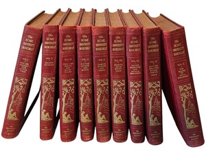 lot 270 image: Vintage The Home University Bookshelf 9 Volumes
