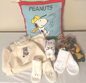 lot 262 image: New Handmade Childrens Items including Mittens, Snuggle Wrap, Hat, Tooth Fairy Pillow and More