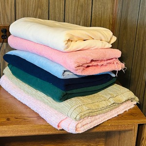 lot 278 image: Assorted Fabric Remnants