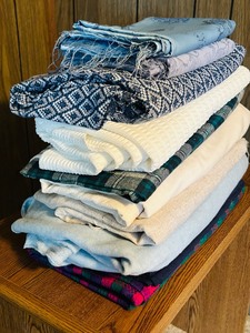 lot 342 image: Assorted Fabric Remnants