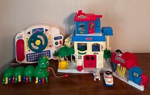 lot 459 image: Collectable Vintage Childrens Toys, including Leapfrog Caterpillar, Little People Car Wash  Gas Station and More