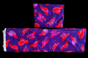 lot 405 image: Bolt of Red Hat Society Style Pattern Fabric