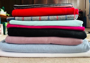 lot 431 image: Medium to Extra Large Fabric Remnants