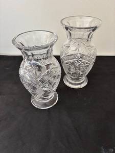 lot 143 image: Pair of Crystal Glass Vases with Intricate Design