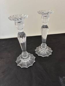 lot 144 image: Set of 2 Elegant Crystal Candle Holders