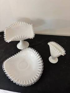lot 290 image: Set of 3 Milk Glass Compote and Candy Dishes with Silvercrest Ruffled Edge