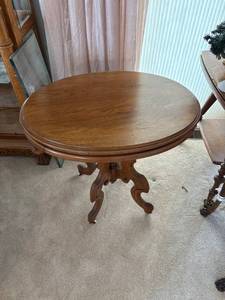 lot 399 image: Antique Round Wooden Side Table with Ornate Legs