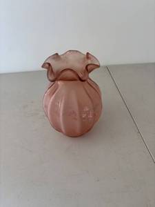 lot 452 image: Vintage Pink Fenton Glass Vase with Hand-Painted Floral Design and Signed
