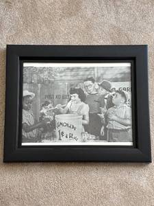 lot 569 image: Framed Vintage Photo Print Lemonade Stand with Black Frame