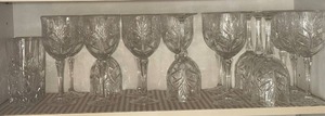 lot 606 image: Set of 14 Crystal Glassware with Leaf Design