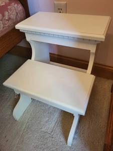 lot 735 image: White Wooden Step Stool