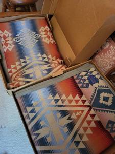 Set of 2 Pendleton Beaver State Wool Blankets