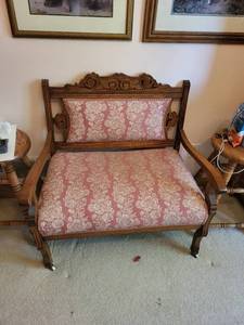 lot 737 image: Antique Victorian Settee with Pink Floral Upholstery
