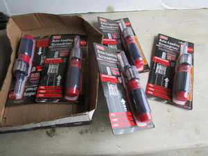 lot 31 image: New Auto Loading Screwdrivers