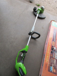 lot 48 image: Cordless String Trimmer