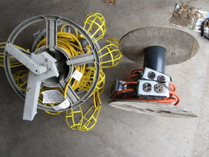 lot 72 image: Job Site Lights & Cord