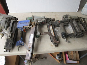 lot 76 image: Finish Staplers