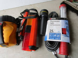 lot 94 image: Work Light, Flashlights