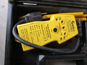 lot 98 image: Suretest Circuit Tester